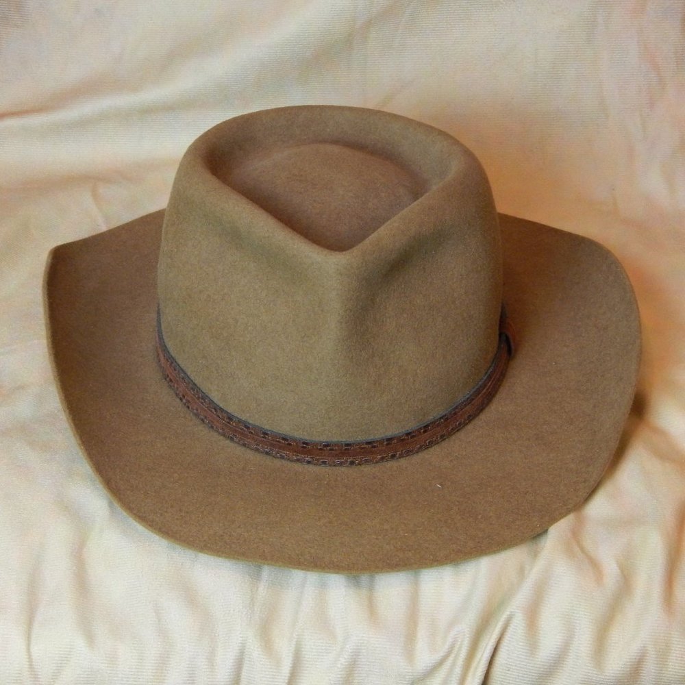 Akubra Snowy River hat 7 7/8